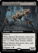 Hunted Bonebrute (Extended Art) [MKM - 400] - Cartes Sportives Rive Sud