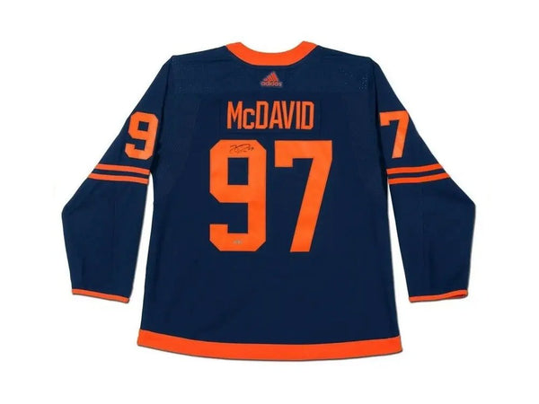 UDA Connor McDavid Autographed Edmonton Oilers Navy Adidas Jersey - Cartes Sportives Rive Sud